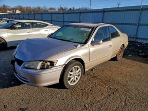 Toyota Camry LE 3.0L 6 2001