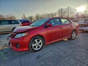 Toyota Corolla BASE 1.8L 4 2013