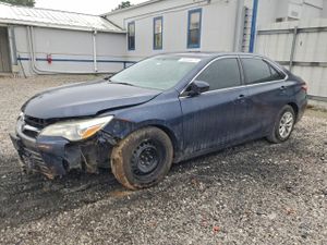 Toyota Camry LE 2.5L 4 2015