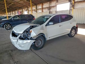Nissan Rogue S 2.5L 4 2013