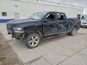 RAM 1500 SPORT 5.7L 8 2014