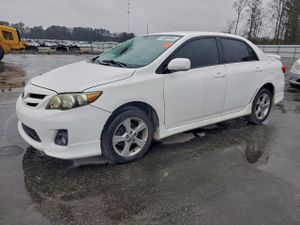 Toyota Corolla BASE 1.8L 4 2011