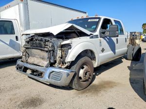 Ford F-350 SUPER DUTY 6.7L 8 2013