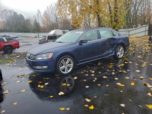 Volkswagen Passat SE 2.0L 4 2013