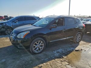 Nissan Rogue S 2.5L 4 2013