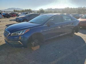Hyundai Sonata SE 2.4L 4 2015