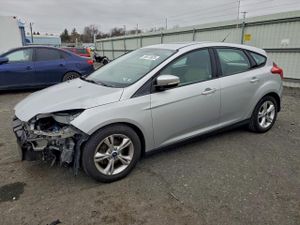 Ford Focus SE 2.0L 4 2013