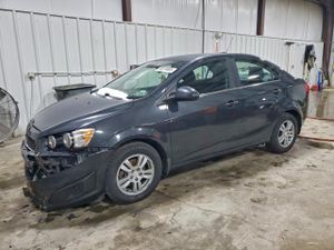 Chevrolet Aveo (Sonic) LT 1.8L 4 2015