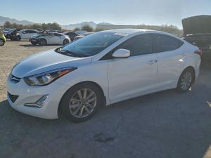 Hyundai Elantra SE 1.8L 4 2015