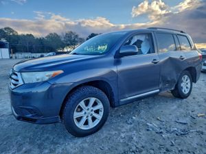 Toyota Highlander BASE 3.5L 6 2013