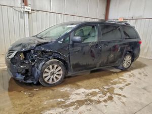Toyota Sienna LE 3.5L 6 2015