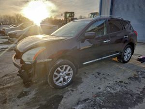 Nissan Rogue S 2.5L 4 2013