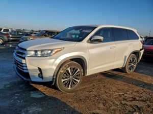 Toyota Highlander LE 3.5L 6 2018