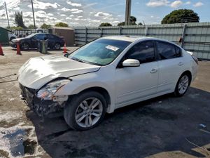 Nissan Altima SR 3.5L 6 2012