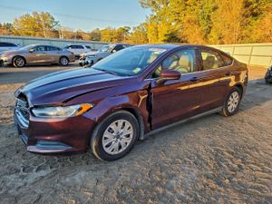 Ford Fusion S 2.5L 4 2013