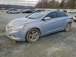 Hyundai Sonata SE 2.4L 4 2013