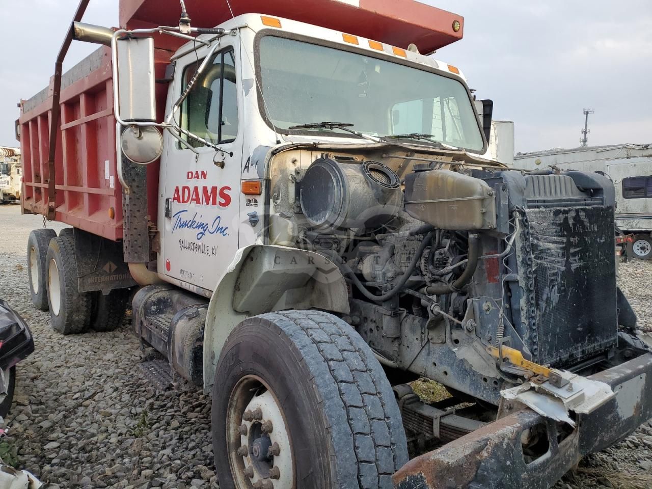 International 4700 / 4900 4900 6 2000