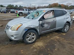 Nissan Rogue S 2.5L 4 2013