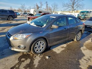 Ford Focus SE 2.0L 4 2012
