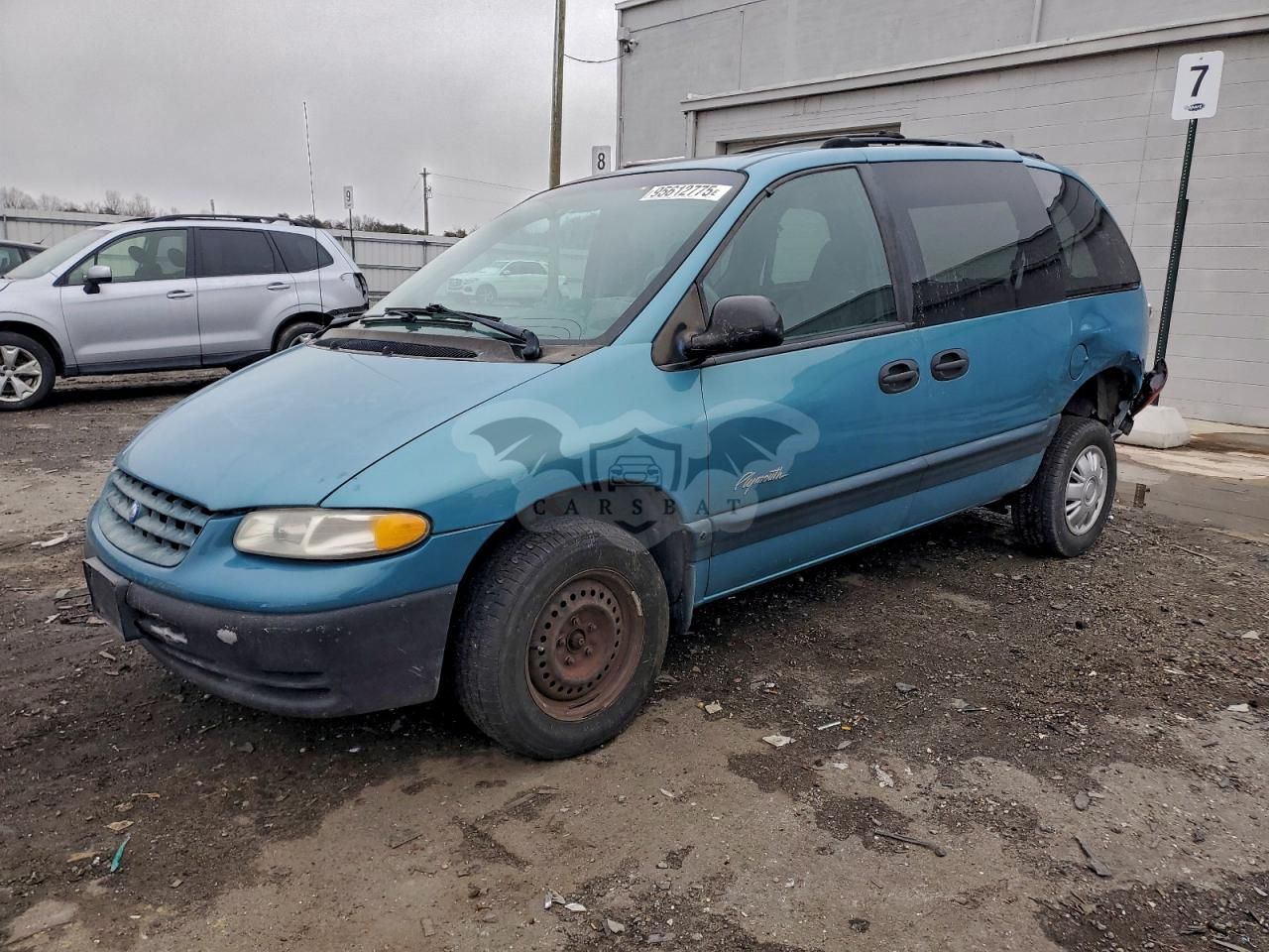 Plymouth Voyager SE 3.3L 6 1998