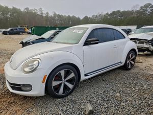 Volkswagen Beetle TURBO 2.0L 4 2012