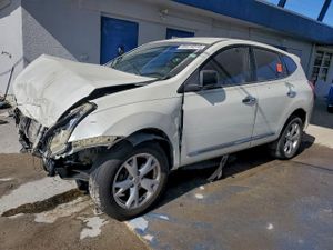 Nissan Rogue S 2.5L 4 2013