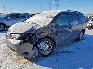 Toyota Sienna XLE 3.5L 6 2015