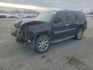 GMC Yukon DENALI 6.2L 8 2007