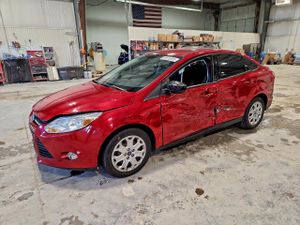 Ford Focus SE 2.0L 4 2012