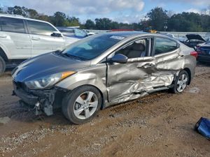 Hyundai Elantra GLS 1.8L 4 2013