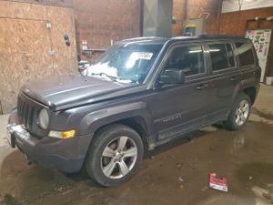 Jeep Patriot LATITUDE 2.4L 4 2014