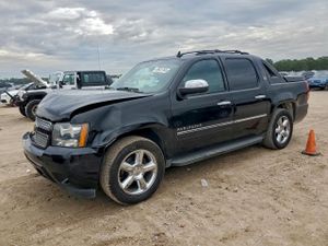 Chevrolet Avalanche LTZ 5.3L 8 2013
