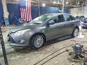 Ford Focus SE 2.0L 4 2012