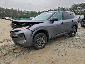 Nissan Rogue S 2.5L 4 2021