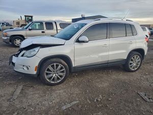 Volkswagen Tiguan SE 2.0L 4 2010