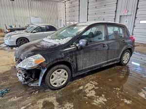 Nissan Versa S 1.8L 4 2010