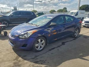 Hyundai Elantra GLS 1.8L 4 2013
