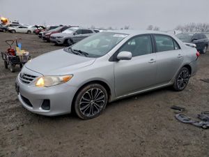 Toyota Corolla BASE 1.8L 4 2013