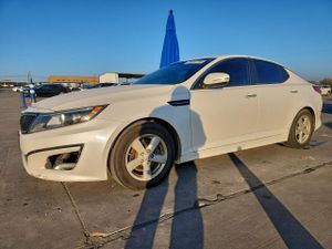 Kia Optima LX 2.4L 4 2015