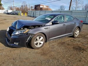 Kia Optima LX 2.4L 4 2015
