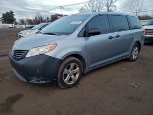 Toyota Sienna 3.5L 6 2013