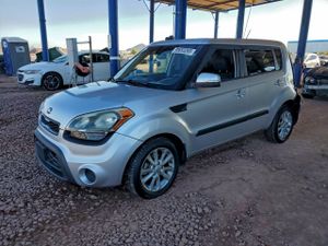 Kia Soul + 2.0L 4 2013