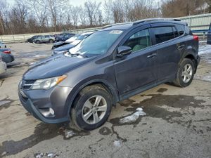 Toyota Rav4 XLE 2.5L 4 2014