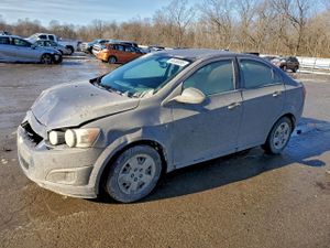 Chevrolet Aveo (Sonic) LS 1.8L 4 2014