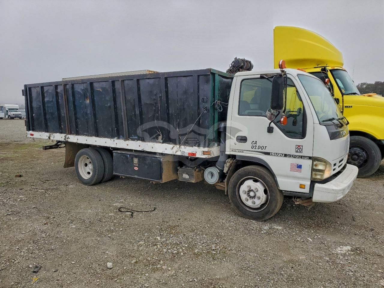Isuzu NPR 6.0L 8 2006