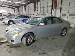 Toyota Camry BASE 2.5L 4 2011