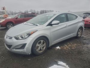 Hyundai Elantra SE 1.8L 4 2015