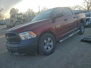 RAM 1500 ST 5.7L 8 2015