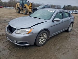 Chrysler 200 LX 3.6L 6 2014