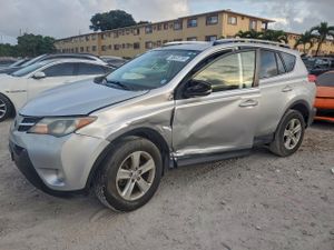 Toyota Rav4 XLE 2.5L 4 2013